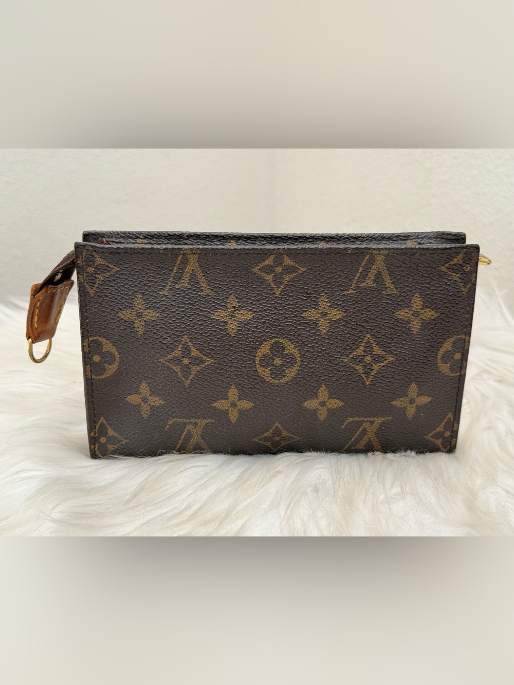 LOUIS VUITTON Monogram Bucket Pouch PM